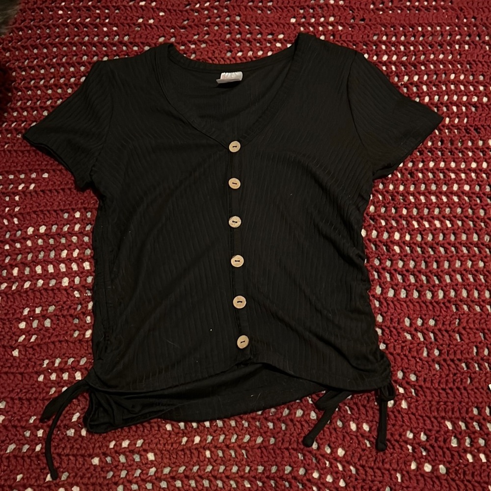 Black scrunchy side top